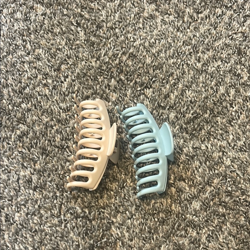 Kids Hair Claw Clips - Cream and Blue